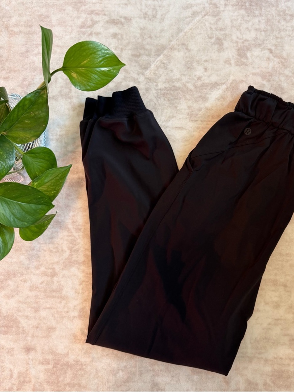 Lululemon Keep Moving High Rise Luxstreme Jogger